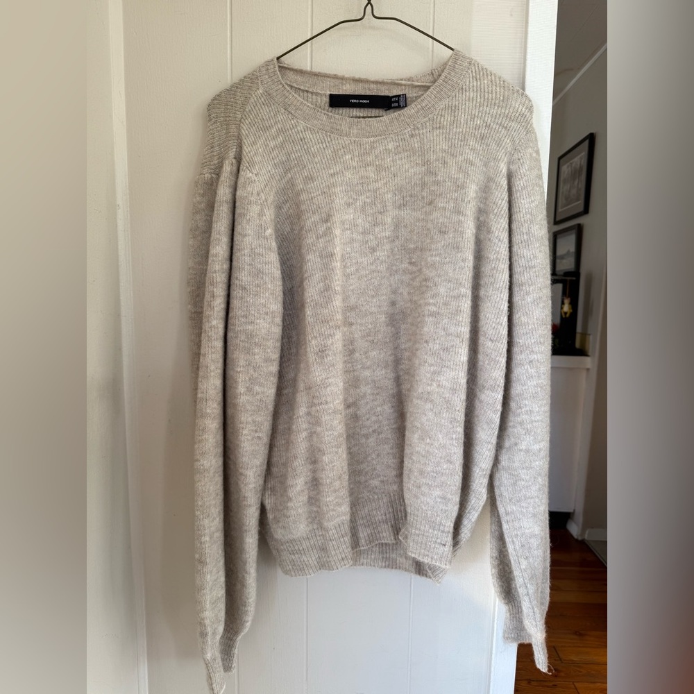 Brand new, never worn Vera Moda sweater